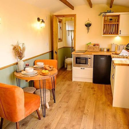 Lintmill Lodges - Heather Shepherds Hut Sorn ภายนอก รูปภาพ